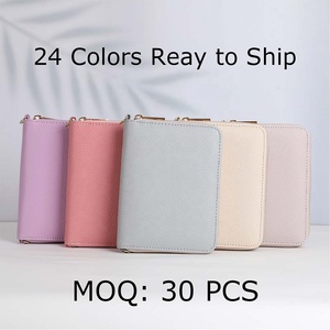 สมุดบันทึกปกหนังเย็บลาย A7 สีทอง 24 สี ยี่ห้อ Yihe รุ่นขายดี พร้อมช่องเก็บเงิน/ธนบัตร/ใบเสร็จ - Product Image 2
