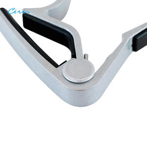 CAPO de Guitarra de Aleación de Aluminio Negro Plateado de Alta Calidad y Durabilidad, con Logotipo Personalizado OEM, <span class=keywords><strong>para</strong></span> Guitarra Acústica, Clásica, Eléctrica y Bajo - Product Image 5