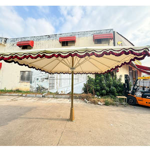 Parasols de patio de <span class=keywords><strong>luxe</strong></span> de grande taille à poteau central en porte-à-faux avec glands et bases, pare-soleil personnalisé résistant au vent automatique avec lumière - Product Image 4