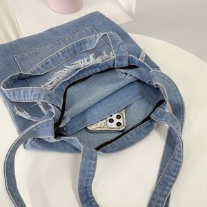 กระเป๋าผ้าเดนิมลำลองพร้อมขอบแต่งพู่ ความจุขนาดใหญ่สำหรับนักศึกษา - Product Image 3