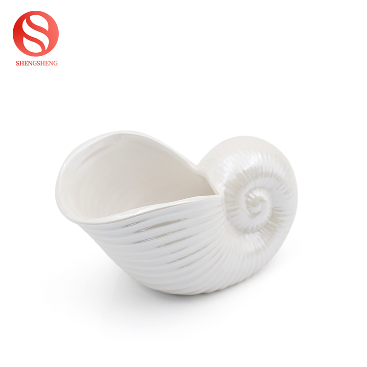 Conception créative de style océan décoration coquille lustre en forme de conque en céramique succulentes pot