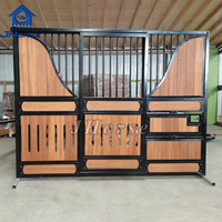Fournisseur de portes coulissantes pour écuries de chevaux en bois préfabriquées standard en gros, clôture gratuite