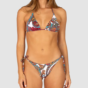 <span class=keywords><strong>Maillot</strong></span> <span class=keywords><strong>de</strong></span> <span class=keywords><strong>bain</strong></span> bikini à imprimé floral personnalisé, durable, à marque privée, avec rembourrage amovible, pour femme, style halter à nouer - Product Image 1