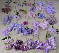 Decoración de Boda con Flores Artificiales en Tono Morado, Flores de Tela de Seda en Morado Claro y Morado Pálido para Salón de Bodas