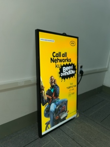 Trong nhà 4k <span class=keywords><strong>LCD</strong></span> video quảng cáo treo tường kỹ thuật số biển biển quảng cáo dấu hiệu TV thông minh Android Màn hình nhà hàng tường Bảng menu - Product Image 2