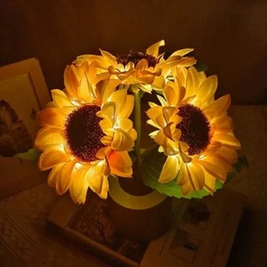 Lampe LED Fleur <span class=keywords><strong>de</strong></span> Tournesol Veilleuse en Plastique Blanc Chaud Décoration Chambre Cadeau Saint-Valentin <span class=keywords><strong>Anniversaire</strong></span> <span class=keywords><strong>pour</strong></span> Elle <span class=keywords><strong>Maman</strong></span> Épouse - Product Image 3