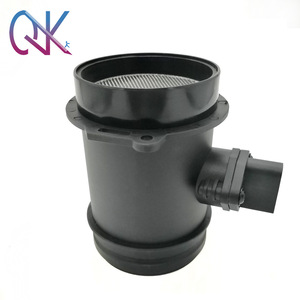 เครื่องวัดการไหลของอากาศ 70 มม. เส้นผ่านศูนย์กลางภายใน สำหรับออดี้ A4 A8 เซ็นเซอร์ MAF เกียร์อัตโนมัติ - Product Image 3