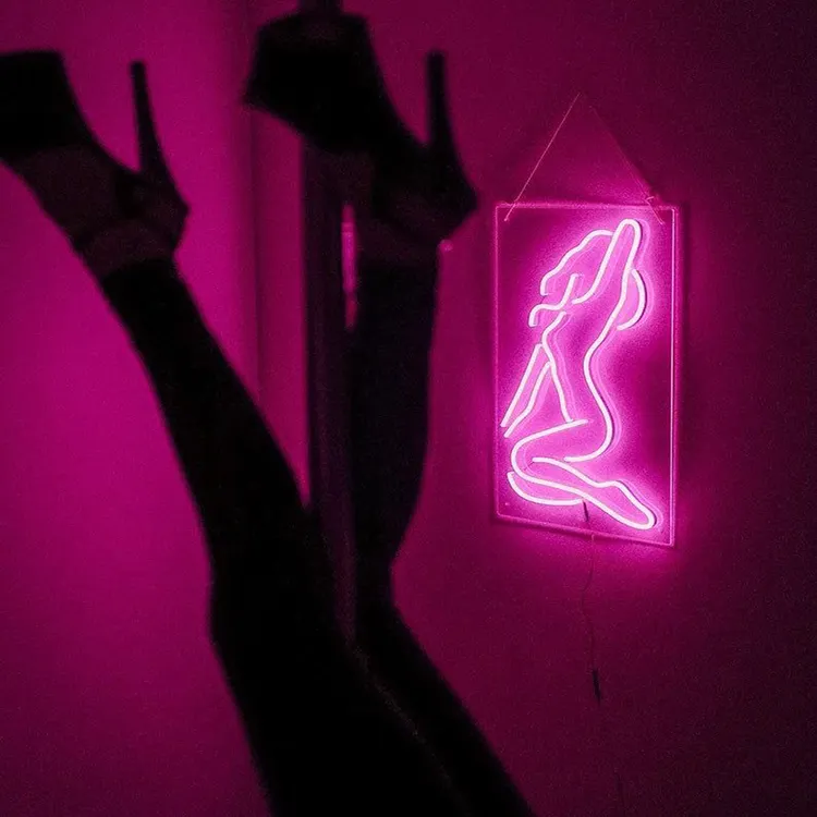 Các Nhà Sản Xuất Tùy Chỉnh Đèn Neon Acrylic Tiệc Cưới Lễ Kỷ Niệm Neon Sign Woman