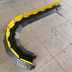 Ralentisseurs de vitesse en caoutchouc à rainures diagonales, protection des câbles, planche de pressage des fils, intérieur/extérieur, passage de câbles sur route et scène - Product Image 4