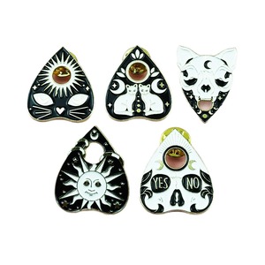Pins de esmalte de gato gótico, sol y luna, juego de broches de metal de brujería, insignias personalizadas para mochila y sombrero, decoración de Halloween al por mayor - Product Image 2