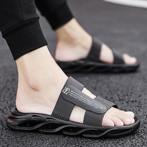 <span class=keywords><strong>2022</strong></span> nuevas zapatillas <span class=keywords><strong>de</strong></span> verano para exteriores para <span class=keywords><strong>hombre</strong></span>, sandalias antideslizantes con diseño <span class=keywords><strong>de</strong></span> <span class=keywords><strong>chanclas</strong></span> para ropa <span class=keywords><strong>de</strong></span> invierno - Product Image 2