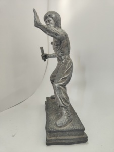 Statua in Resina Personalizzata di Uomo Muscoloso, Scultura 3D Dipinta a Mano Realistica per Decorazione Palestra - Product Image 3