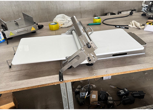 Nouveau design Longue durée <span class=keywords><strong>de</strong></span> vie à bas <span class=keywords><strong>prix</strong></span> Petite <span class=keywords><strong>boulangerie</strong></span> manuelle Multifonctionnel Croissant Pâtisserie <span class=keywords><strong>feuilletée</strong></span> Laminoir - Product Image 5