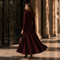 Robe longue de style moderne pour femmes, en mélange de lyocell durable, idéale pour les occasions professionnelles et les soirées