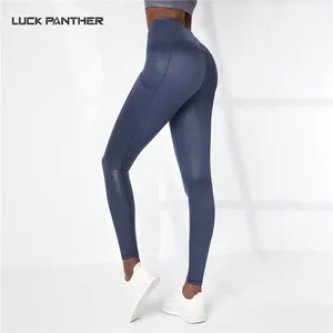 Women Yoga Pants Sports Tights Run Short Knickers Wear - China Tights and  Shorts price