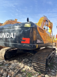 รถขุดไฮดรอลิกมือสอง Hyundai 260LC-9S ขนาด 26 ตัน ราคาถูก รถขุดตีนตะขาบมือสอง 260LC-9S ขาย - Product Image 5