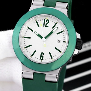Reloj Cronógrafo de Cuarzo con Bisel Grabado en 3D con Logotipo Personalizado de Diseñador de Lujo para Hombre, Correa de Goma - Product Image 4