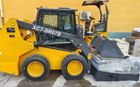 Chargeuse compacte sur chenilles légère XC7-SR07B de 0,4 m³ de capacité, 890 kg, avec tondeuse, tarière et souffleuse à neige