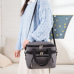 Sac à lunch isotherme double couche gris avec poches zippées pour les voyages et les pique-niques - Product Image 3
