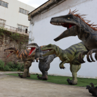 Costume de dinosaure Velociraptor réaliste et personnalisé pour parc d'aventure, avec structure métallique, pour usage intérieur (centre commercial, aéroport)