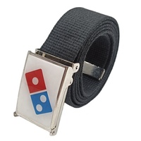 Ceinture en toile de coton noire personnalisée avec logo Dominos de 3 cm de large, avec boucle ouverte et fermée
