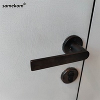 Portes intérieures en bois sur mesure haut de gamme, portes pivotantes en bois massif avec cadre en aluminium dissimulé, autres portes sans cadre pour la maison