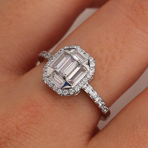 Anello a Forma di T con Cristalli Taglio Quadrato per Donne, Dettagli in Pavé, Elegante Accessorio di Moda per Uso Quotidiano - Product Image 4