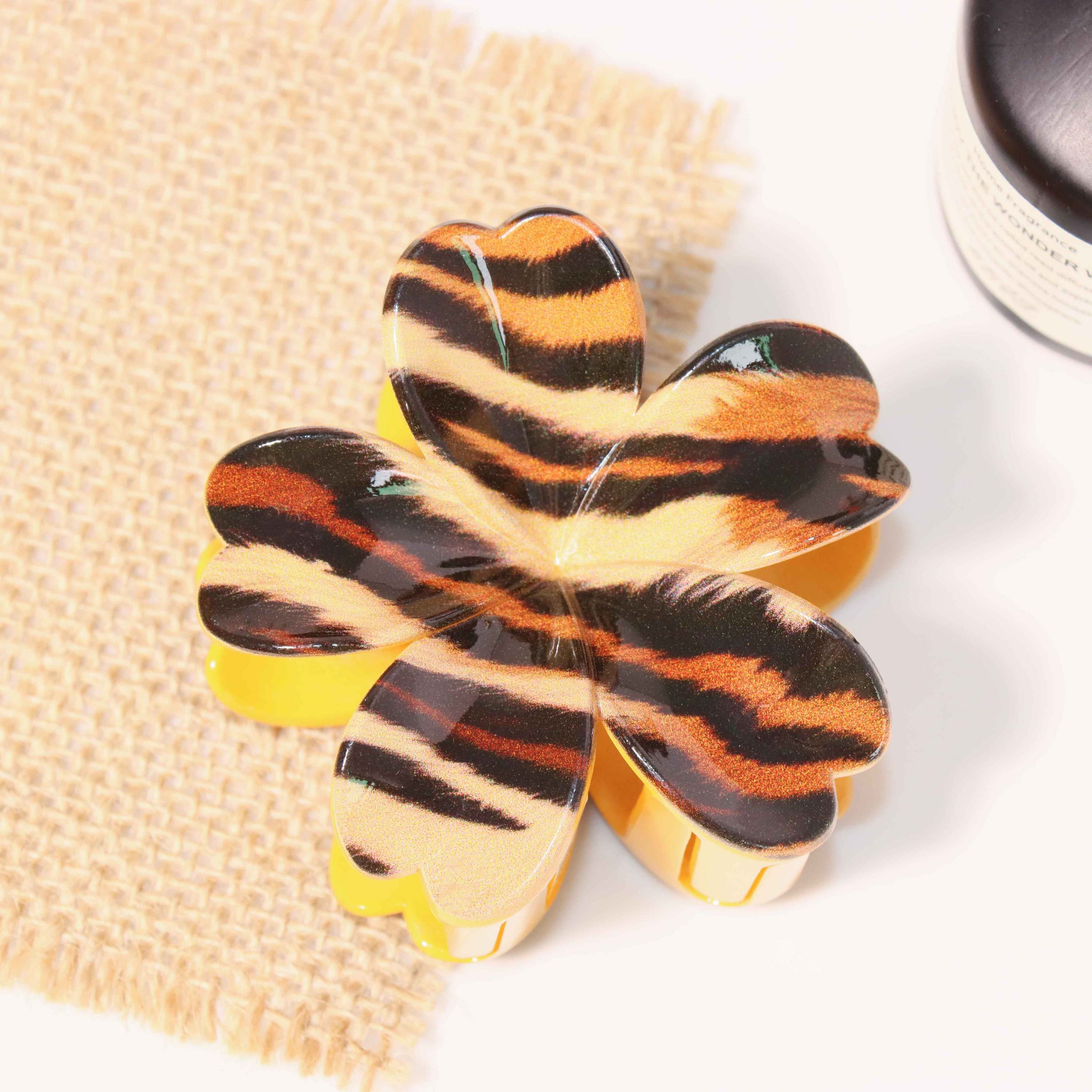 Warm Brown Tiger Stripe