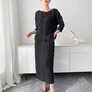 Traje Plisado Hecho a Mano Estilo Miyake para Mujer, Verano 2026, Top + Falda por Encima de la Rodilla, <span class=keywords><strong>Elegante</strong></span>, <span class=keywords><strong>Juvenil</strong></span>, Cómodo e Informal - Product Image 3