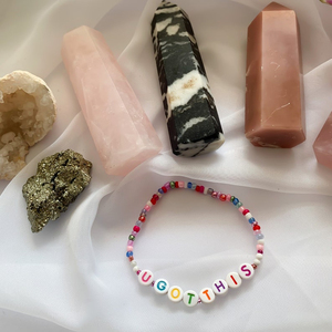 Bracelet personnalisé avec lettre et nom, bijoux en perles avec image de mot, pour femmes, filles, maman - Product Image 4