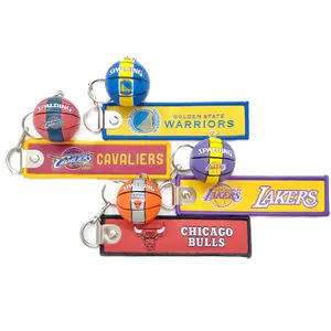 Gepersonaliseerde Basketbal Team Logo Auto Sleutelhanger Set N B Een Sleutelhanger Met Stof Tag Voor Fans Sleutelhanger Accessoires souvenirs