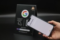 Support d'affichage NFC sans contact personnalisable en PVC 13,56 MHz avec code QR pour les avis Google, support sans contact étanche