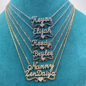 <span class=keywords><strong>Collana</strong></span> Personalizzata da Donna in Acciaio Inossidabile Placcato <span class=keywords><strong>Oro</strong></span> 18K <span class=keywords><strong>con</strong></span> Targhetta Personalizzabile e Diamante - Product Image 1