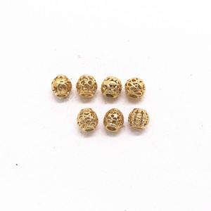 Perles d'espacement rondes creuses en acier inoxydable Yunnique pour la fabrication de bracelets, composants de bijoux plaqués or 8 mm - Product Image 1