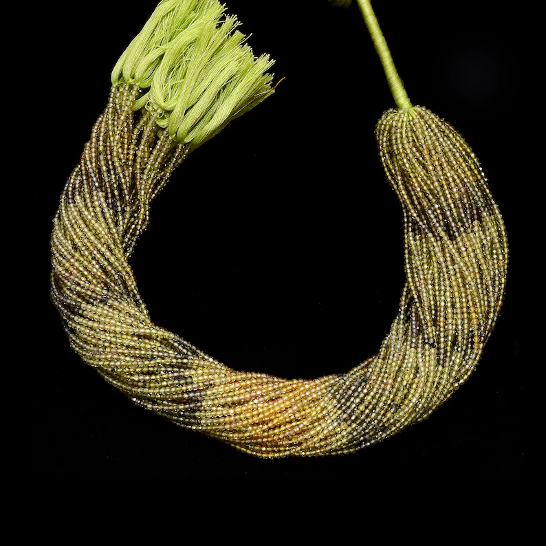 สีเหลืองสีเขียว