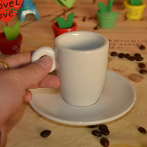 แก้วกาแฟเซรามิกคุณภาพสูงพร้อมจานรองแบบขายส่ง, แก้วเอสเพรสโซ่พอร์ซเลนสีขาวสำหรับร้านกาแฟ โรงแรม งานแต่งงาน, รับสกรีนโลโก้ - Product Image 4