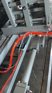 Mesin cetak tiup HDPE/PE/PP, mesin cetak tiup ekstrusi kategori sekrup 65 stasiun harga bagus - Product Image 4