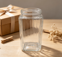 Bocaux en verre côtelés carrés en gros, récipients en verre vides à large ouverture et filetage pour le stockage alimentaire et la fabrication de bougies parfumées