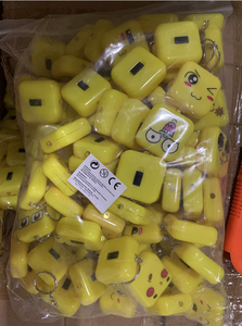 พวงกุญแจแฟลช LED รูปดอกไม้แบบพกพาสุดสร้างสรรค์สำหรับแกล้งเล่นและเด็กก่อนวัยเรียน - Product Image 6