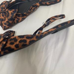 Nouvelles sandales léopard pour femmes, mules plates à bout pointu, sandales d'été pour femmes, sandales à nœud papillon, chaussures slingbacks pour femmes - Product Image 2