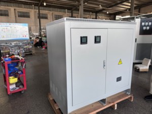 Trasformatore Trifase a Secco da 600kVA, Step-up o Step-down, Automatico e di Isolamento, da 480V a 380V - Product Image 2