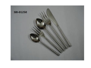 Juego de Cubiertos de Acero Inoxidable Pulido de Primera Calidad, Acabado Espejo, para Hotel y Restaurante, Grado Alimenticio SS 304, Proveedor Mayorista de Exportación - Product Image 2