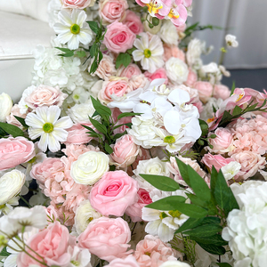 <span class=keywords><strong>Fiori</strong></span> Artificiali in Seta Inclusi Rose Bianche, Rose <span class=keywords><strong>Rosa</strong></span>, Ortensie, Margherite e Fogliame Disposti Come Sfondo Decorativo - Product Image 4