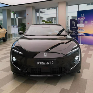 Gran Venta 2024 Changan Avatr 12 Sedán Eléctrico RWD con Tres Láser, Rango de 650 a 700 Km - Product Image 1