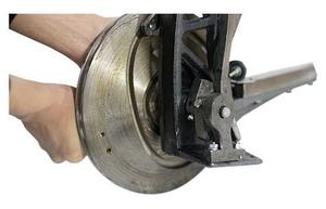 Macchina per Riparazione Scarpe QS-SL-26T, Manuale o Elettrica, a Braccio Cilindrico, Ago Singolo, Stile Classico, Set Completo - Product Image 5