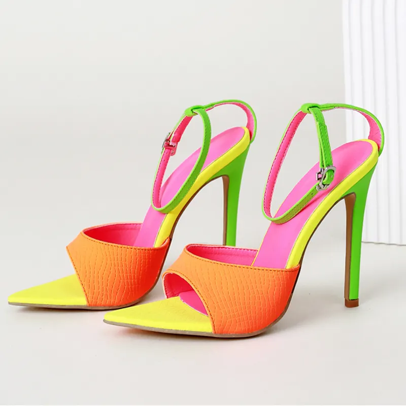 नई गर्मियों में मिश्रित रंग पु संकीर्ण बैंड 2022 ऊँची एड़ी के जूते फैशन पतली उच्च एड़ी बताया खुले पैर की अंगुली सैंडल आकार 35-41 महिलाओं के जूते
