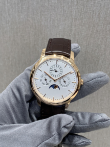 Reloj mecánico automático de buceo deportivo de lujo con logotipo personalizado, función de calendario impermeable y correa de cuero genuino de diseñador - Product Image 4