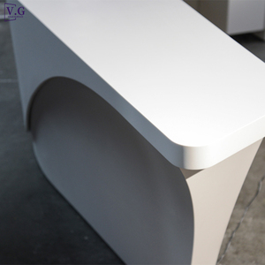 Bureau de réception personnalisé sur mesure en surface solide blanche incurvée à 2 places pour immeuble de bureaux - Product Image 3