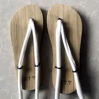 סין ייצור Custom להחלפה רצועה לבן זול חוף סיטונאי עץ כפכפים לנשים, חתונה