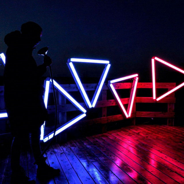 1m Aluminum RGB LED DMX Pixel Tube Light with IP65 Rating and DC24V for Outdoor Landscape & Facade Lighting